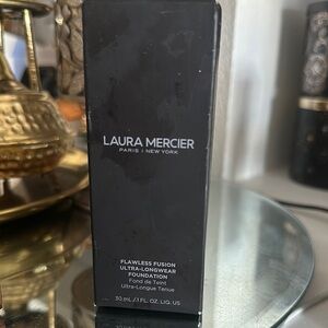 Laura Mercier Flawless Fusion Ultra-Longwear Foundation - 1N1 Crème